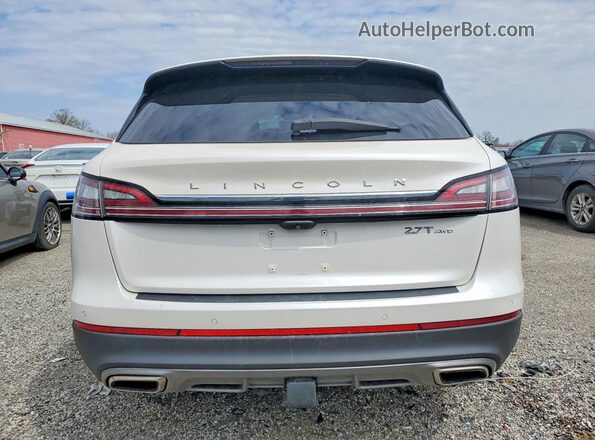 2LMPJ8LPXKBL66388 2019 LINCOLN NAUTILUS White Widok z tyłu