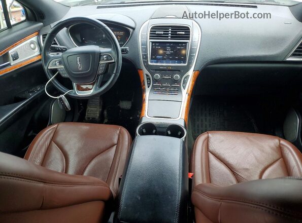 2LMPJ8LPXKBL66388 2019 LINCOLN NAUTILUS White Widok deski rozdzielczej