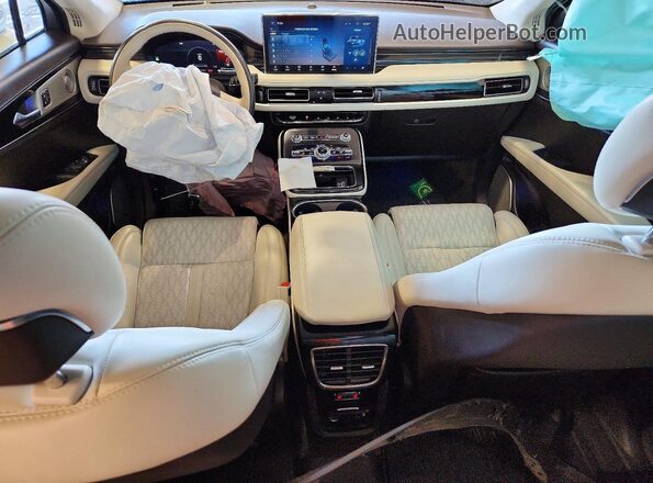 2LMPJ9JPXMBL05862 2021 LINCOLN NAUTILUS White Widok deski rozdzielczej