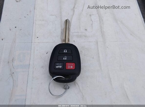 2T1BURHE0JC004560 2018 TOYOTA LL Серый Вид панели приборов
