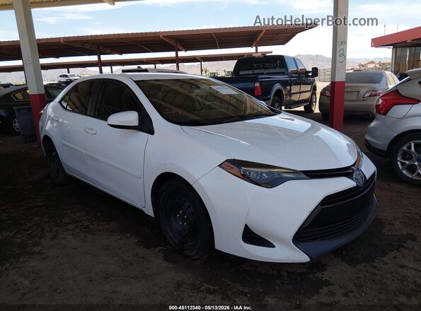 2T1BURHE0JC966034 2018 TOYOTA COROLLA White Delantero derecho