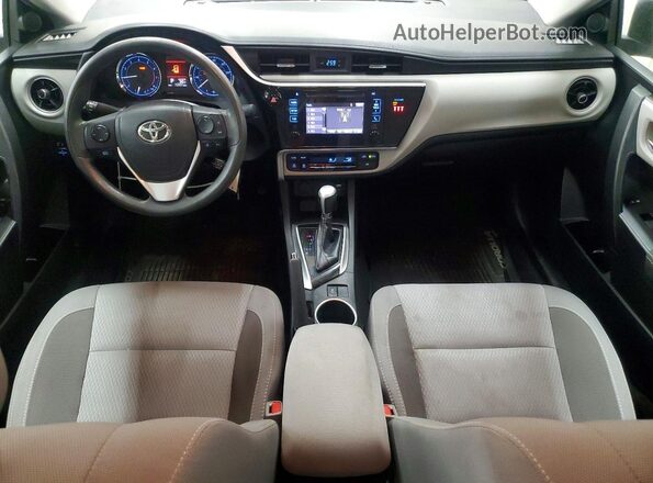 2T1BURHE1JC090672 2018 TOYOTA COROLLA White Widok deski rozdzielczej