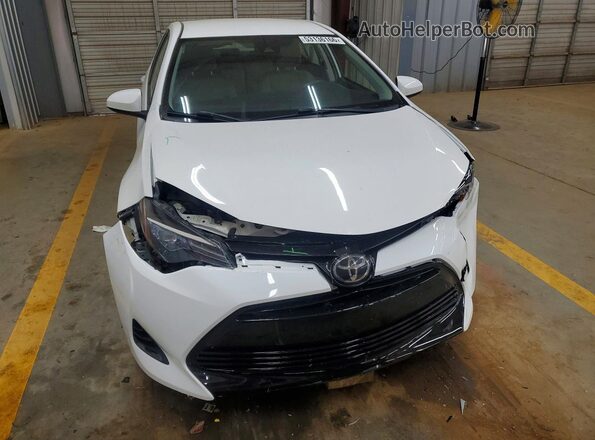 2T1BURHE1JC090672 2018 TOYOTA COROLLA White Widok z przodu