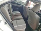 2018 Toyota Corolla Le White vin: 2T1BURHE1JC090672