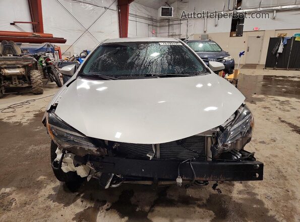 2T1BURHE2JC116759 2018 TOYOTA COROLLA Серебряный Вид спереди