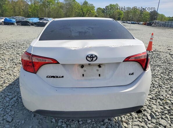 2T1BURHE2JC988181 2018 TOYOTA COROLLA Белый Вид сзади