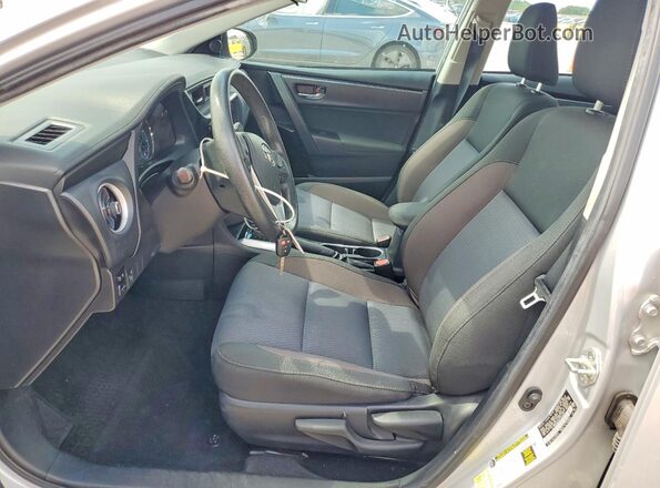 2T1BURHE2KC139878 2019 TOYOTA LL Серебряный Вид салона спереди