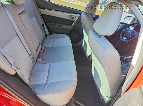 2T1BURHE3GC635568 2016 TOYOTA COROLLA Red Widok tylnych siedzeń