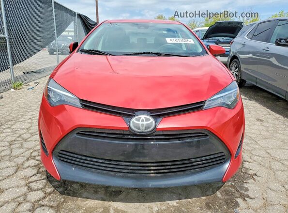 2T1BURHE3JC982082 2018 TOYOTA LL Красный Вид спереди