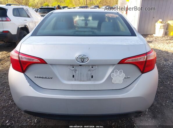 2T1BURHE4JC050425 2018 TOYOTA LL Silver 