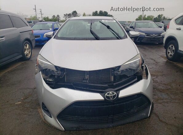 2T1BURHE5HC762064 2017 TOYOTA COROLLA Серебряный Вид спереди