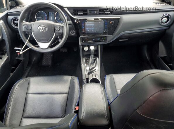 2T1BURHE5HC875626 2017 TOYOTA COROLLA Gray Vista del salpicadero