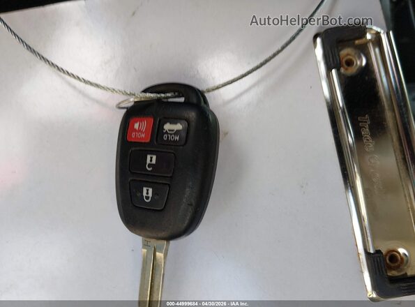 2T1BURHE5JC017126 2018 TOYOTA LL Dark Blue Вид панели приборов