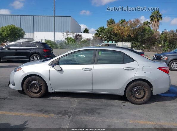 2T1BURHE5JC017577 2018 TOYOTA COROLLA Silver 