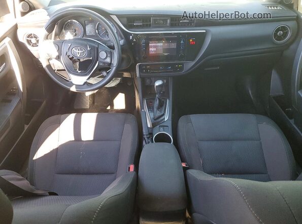 2T1BURHE5JC034234 2018 TOYOTA COROLLA Charcoal Vista del salpicadero