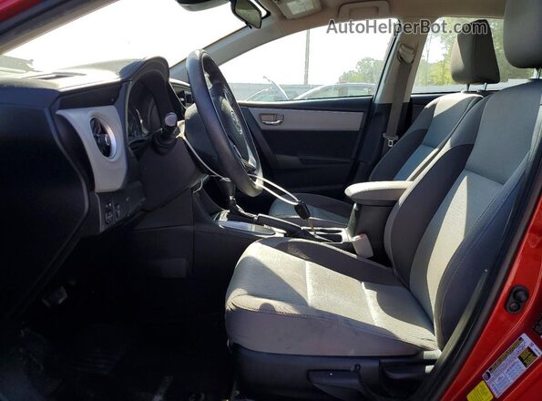 2T1BURHE5JC057819 2018 TOYOTA COROLLA Red Front interior view