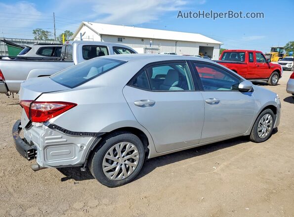 2T1BURHE5KC140409 2019 TOYOTA COROLLA Серебряный Задняя правая четверть