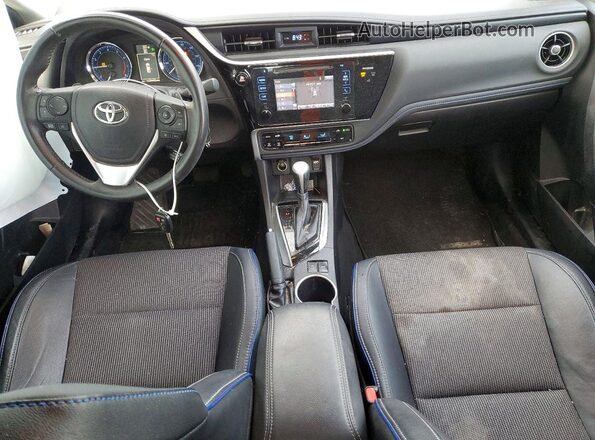 2T1BURHE6HC830761 2017 TOYOTA COROLLA Угольный Вид панели приборов