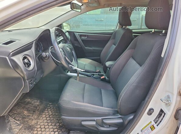 2T1BURHE6HC884724 2017 TOYOTA COROLLA Белый Вид салона спереди