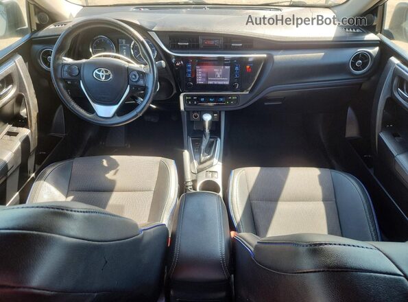 2T1BURHE6JC026353 2018 TOYOTA COROLLA Серый Вид панели приборов