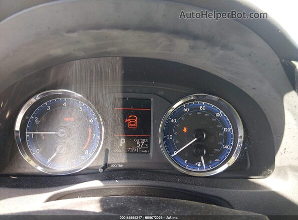 2T1BURHE6JC107370 2018 TOYOTA LL Gold Widok tylnych siedzeń
