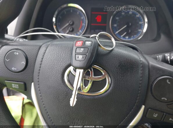 2T1BURHE7KC172648 2019 TOYOTA LL Белый Вид панели приборов