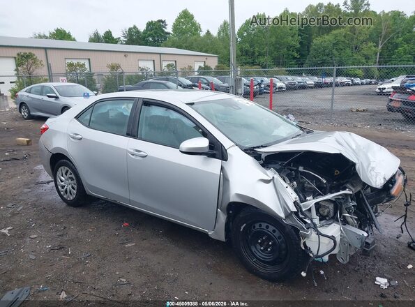 2T1BURHE8HC879525 2017 TOYOTA LL Silver Delantero derecho