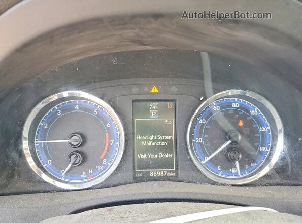 2T1BURHE8JC057104 2018 TOYOTA COROLLA Синий Вид щитка приборов
