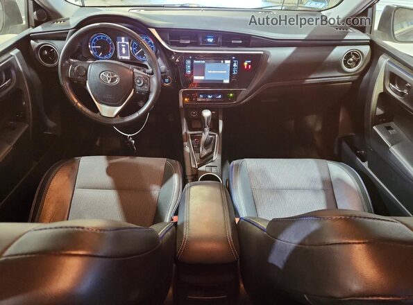 2T1BURHE8KC203499 2019 TOYOTA COROLLA Черный Вид панели приборов