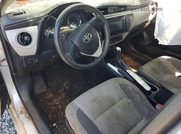 2T1BURHE9HC862720 2017 TOYOTA COROLLA Серебряный Вид панели приборов