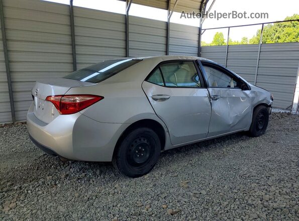 2T1BURHE9HC862720 2017 TOYOTA COROLLA Серебряный Задняя правая четверть