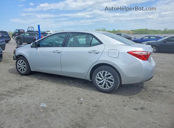 2T1BURHE9JC983561 2018 TOYOTA LL Серебряный Задняя левая четверть