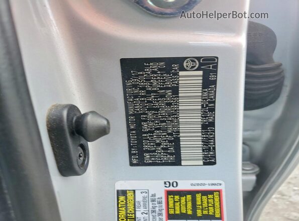 2T1BURHE9JC983561 2018 TOYOTA LL Серебряный Вид подкапотного пространства