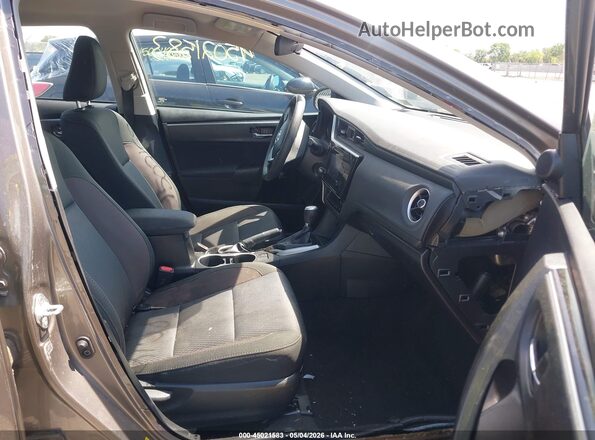 2T1BURHE9JC993958 2018 TOYOTA LL Серый Вид салона спереди