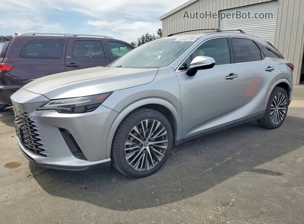 2T2BAMBA0PC001048 2023 LEXUS RX Silver Vista tres cuartos delantera izquierda