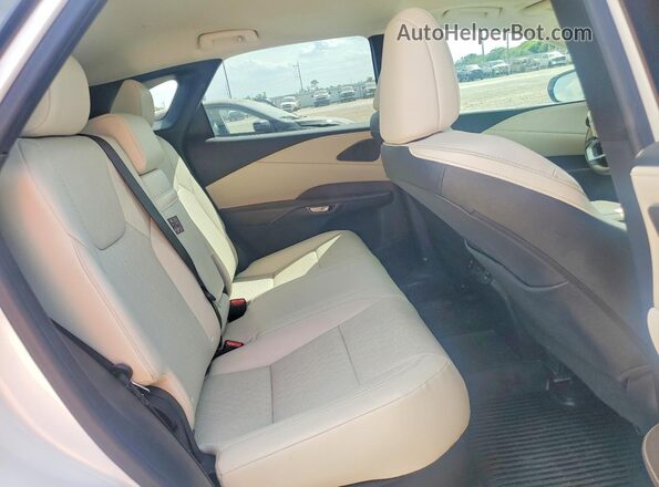 2T2BAMBA0RC023523 2024 LEXUS RX White Vista interior trasera