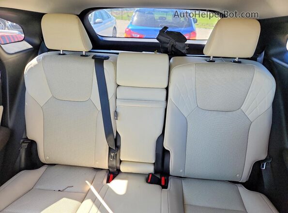 2T2BAMBA3PC011007 2023 LEXUS RX Silver Vista de los asientos traseros