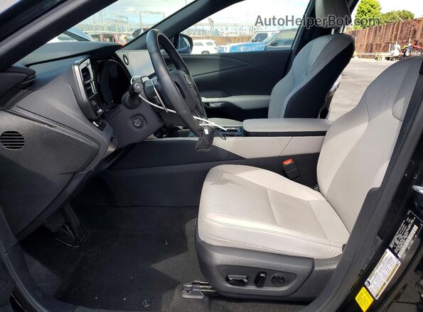 2T2BAMBA6PC004648 2023 LEXUS RX Black Widok wnętrza z przodu