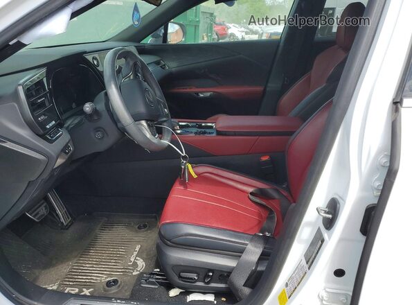 2T2BAMCA8RC064674 2024 LEXUS RX Белый Вид салона спереди