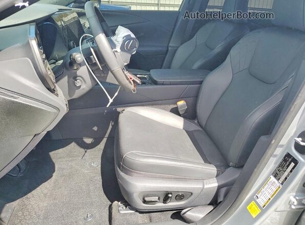2T2BAMCAXSC110821 2025 LEXUS RX Silver წინა სალონის ხედი