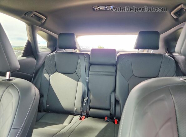 2T2BBMCA7SC084529 2025 LEXUS RX Silver Widok tylnych siedzeń