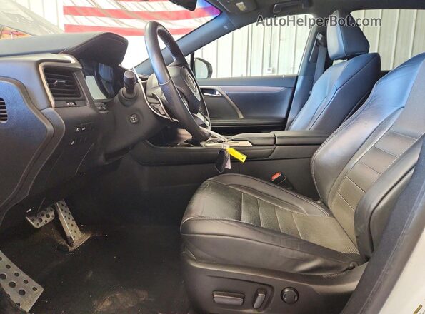2T2BZMCA6JC151468 2018 LEXUS RX Белый Вид салона спереди