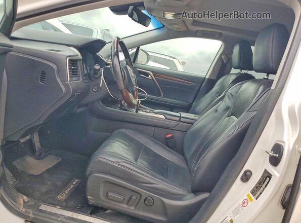2T2BZMCA7HC078718 2017 LEXUS RX Белый Вид салона спереди