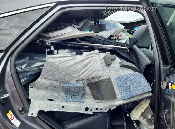 2T2BZMCAXJC167477 2018 LEXUS RX Gray Vista interior trasera