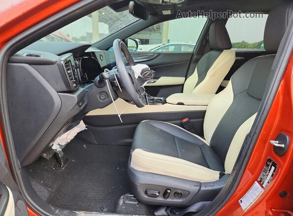 2T2GGCEZ8PC021712 2023 LEXUS NX Burgundy Вид салону спереду