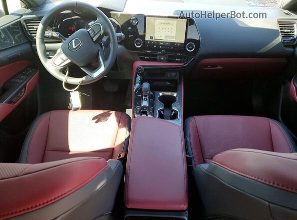 2T2GGCEZXTC098060 2026 LEXUS NX Серебряный Вид панели приборов