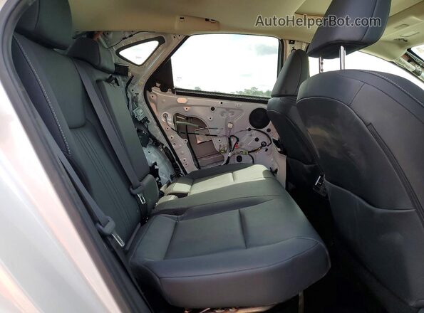 2T2GKCEZ1NC008988 2022 LEXUS NX Белый Вид задней части салона