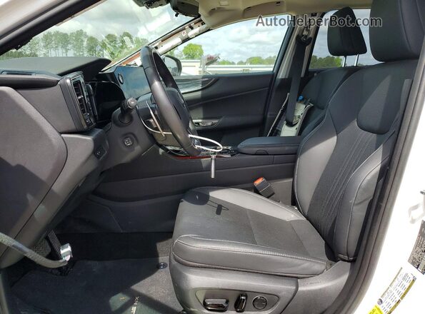 2T2GKCEZ1NC008988 2022 LEXUS NX Белый Вид салона спереди