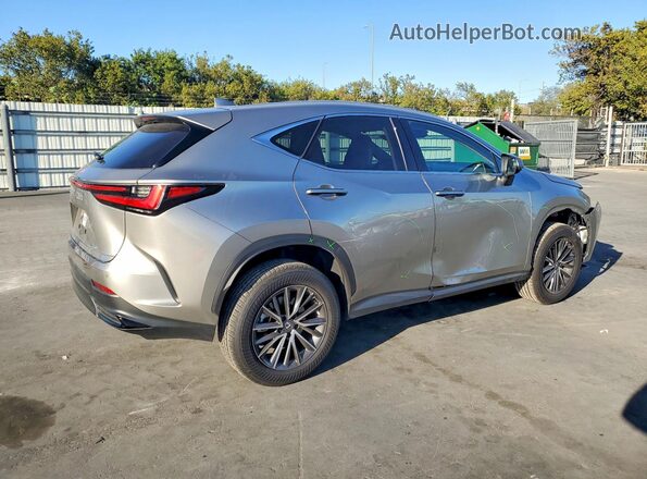 2T2GKCEZ2RC017575 2024 LEXUS NX Gray Trasero derecho