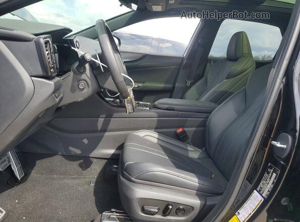 2T2KGCEZ8RC045411 2024 LEXUS NX Черный Вид салона спереди